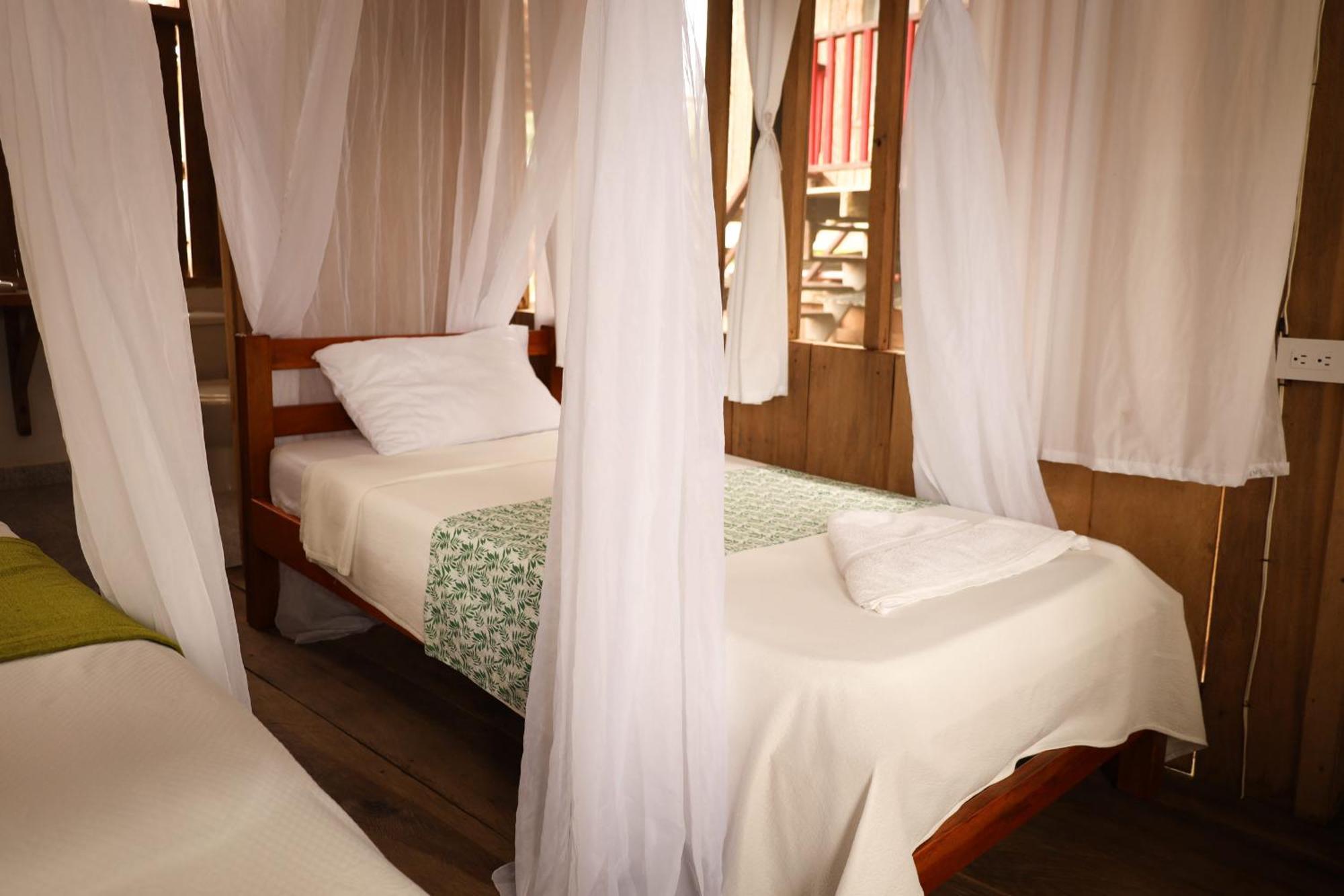 La Ceiba, Amazonas Hotel Leticia Kültér fotó