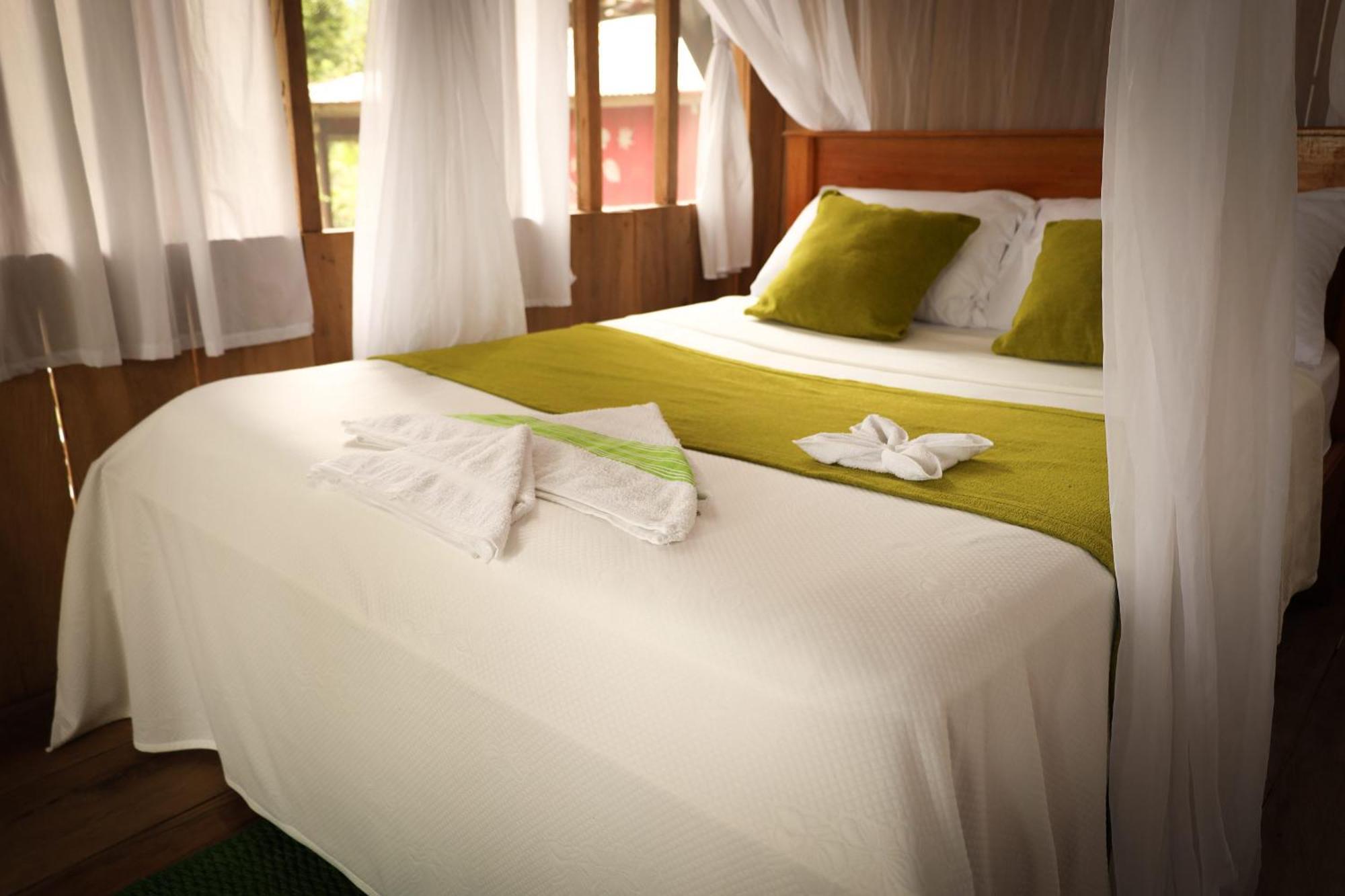 La Ceiba, Amazonas Hotel Leticia Kültér fotó