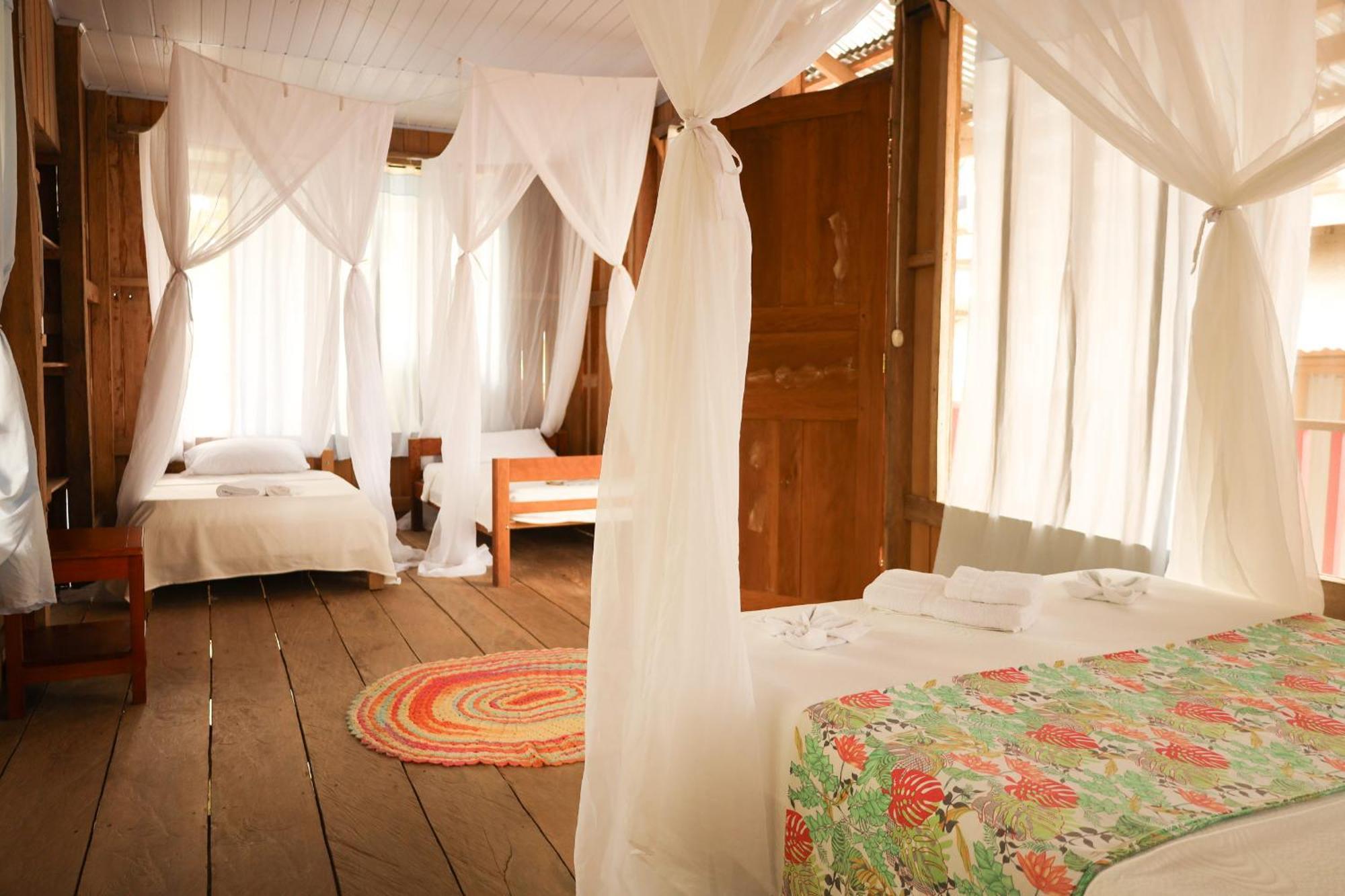 La Ceiba, Amazonas Hotel Leticia Kültér fotó