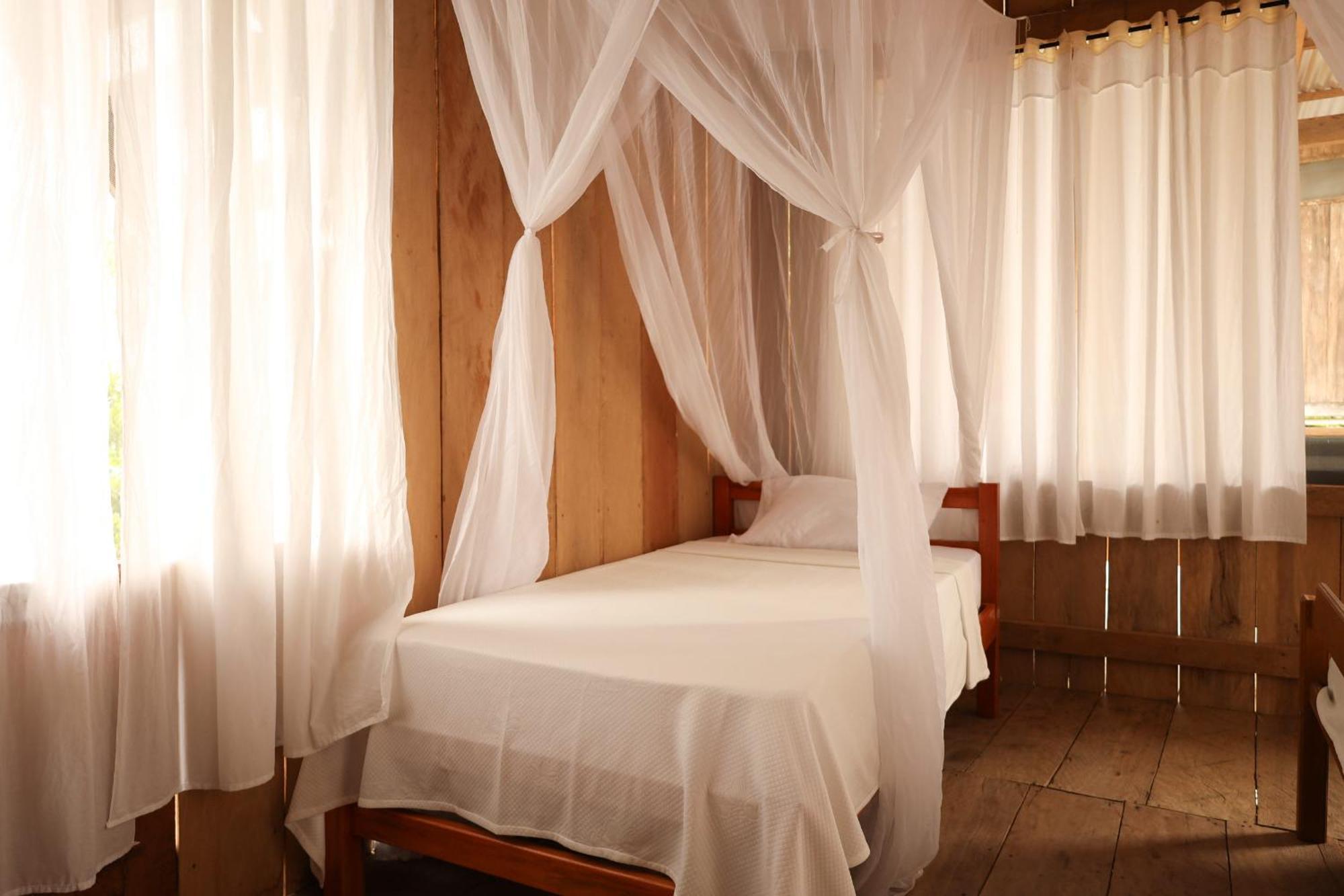 La Ceiba, Amazonas Hotel Leticia Kültér fotó