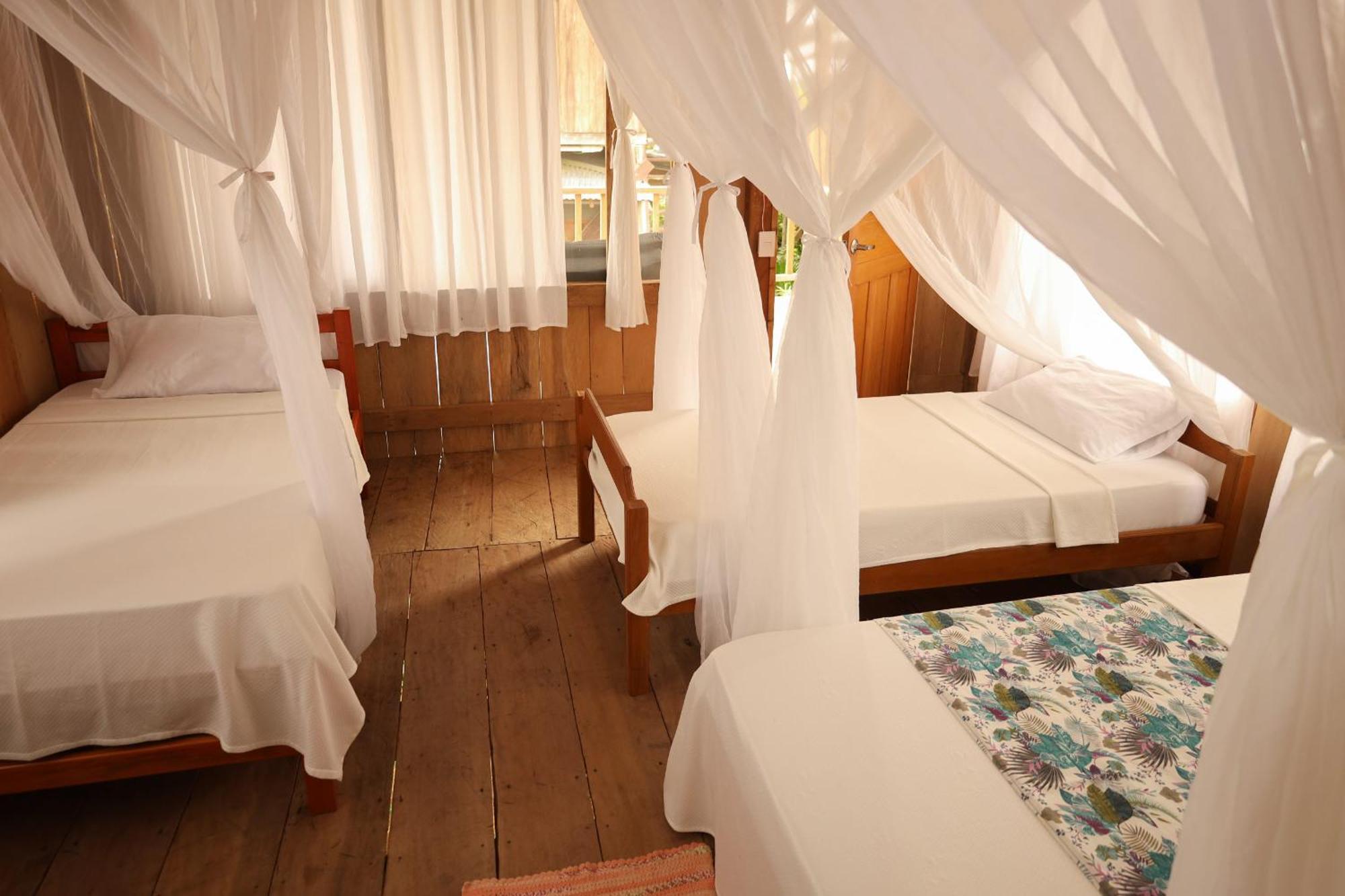 La Ceiba, Amazonas Hotel Leticia Kültér fotó
